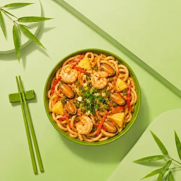 Wok Udon Fructe de mare Sos Cremos Tom Yum